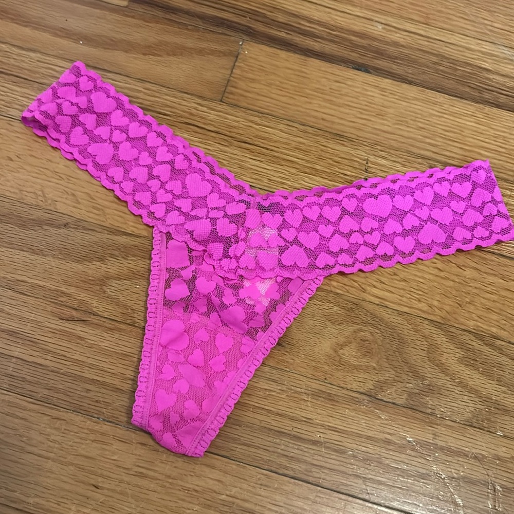 Hot pink VS lacy stretch thong (OS/NWT)